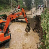 陕西一地遭50年一遇特大暴雨侵袭